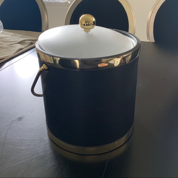 Kraftware Ice Bucket with handle and lid - Picture 2 of 4